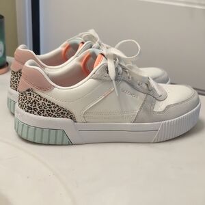 Skechers Women's White and Peach Sneakers with Leopard Accent